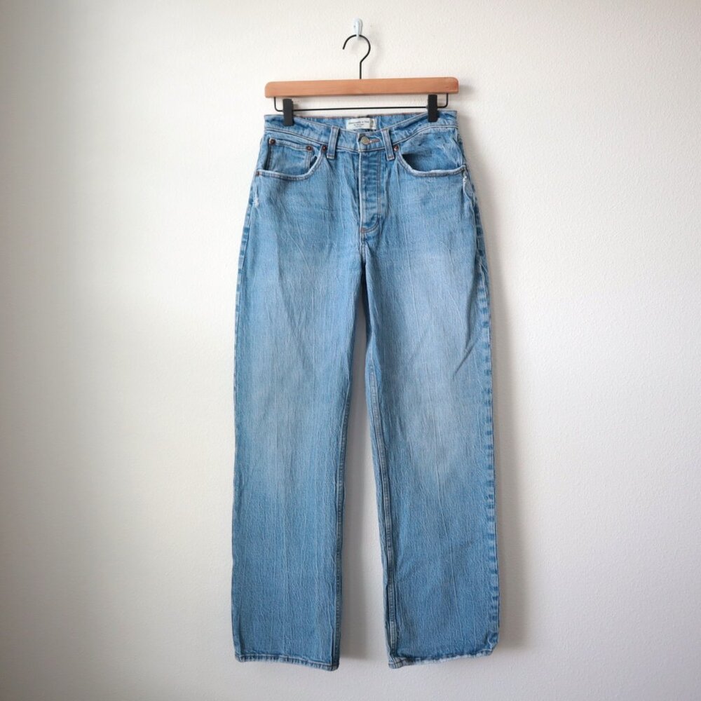 Abercrombie & Fitch The '90s Baggy Low Rise Curve Love Jeans | 26/2